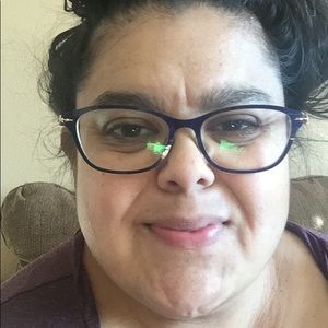 Meet your Posher, Delise